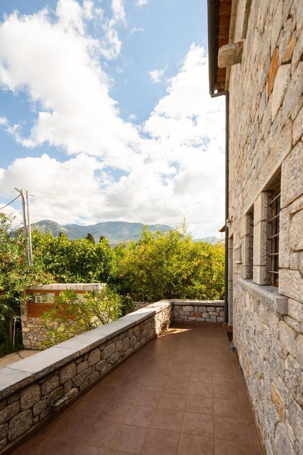 Mani Selinitsa Art Koloveas * Agios Nikolaos (Mani)
